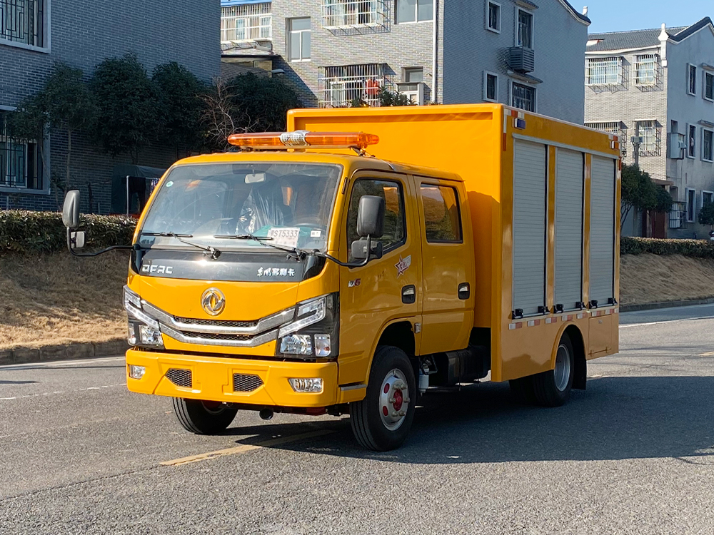 東風(fēng)多利卡雙排座工程救險(xiǎn)車