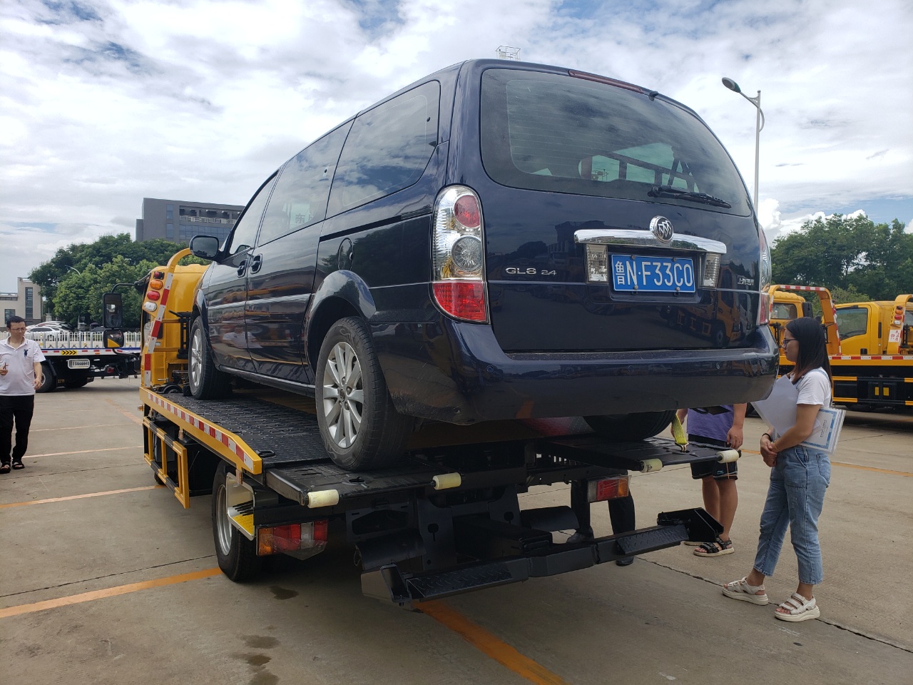 國(guó)六慶鈴五十鈴寬體駕駛室藍(lán)牌一拖二清障車